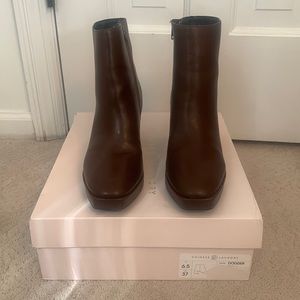 Chinese Laundry Dodger Smoosh Bootie